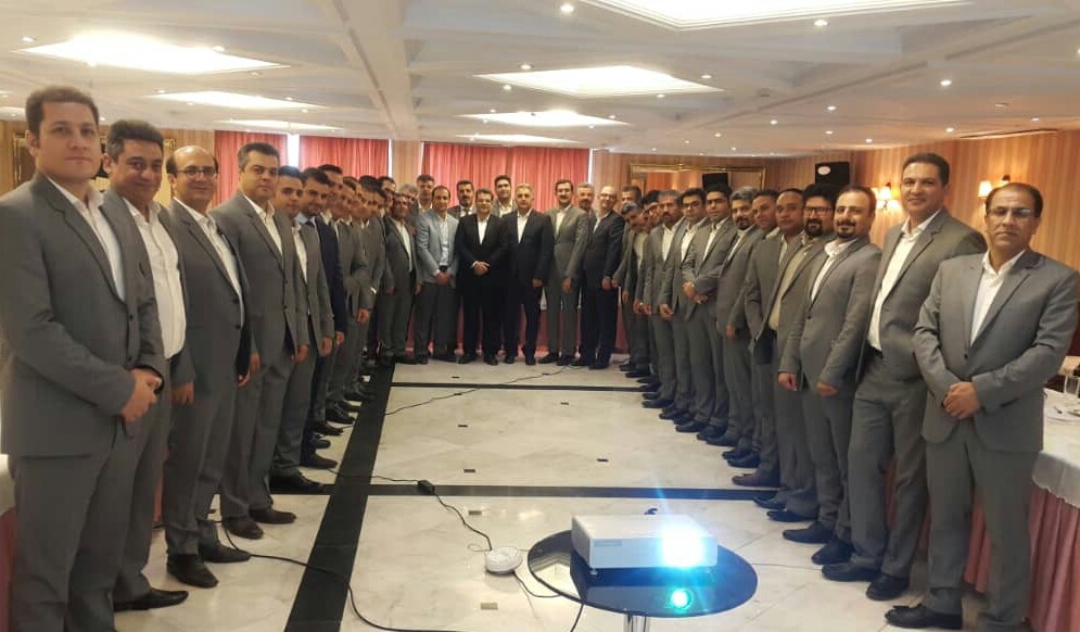 گزارش سمینار ارزیابی عملکرد سال 97 مدیران شعب شرکت گلرنگ‌پخش